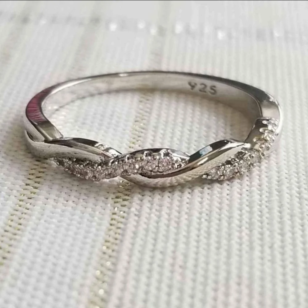 New 925 Silver Diamond Twist Band Ring for Women - Picture 8 of 9